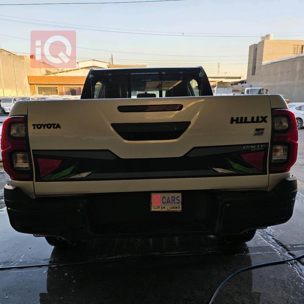 تويوتا هايلوكس